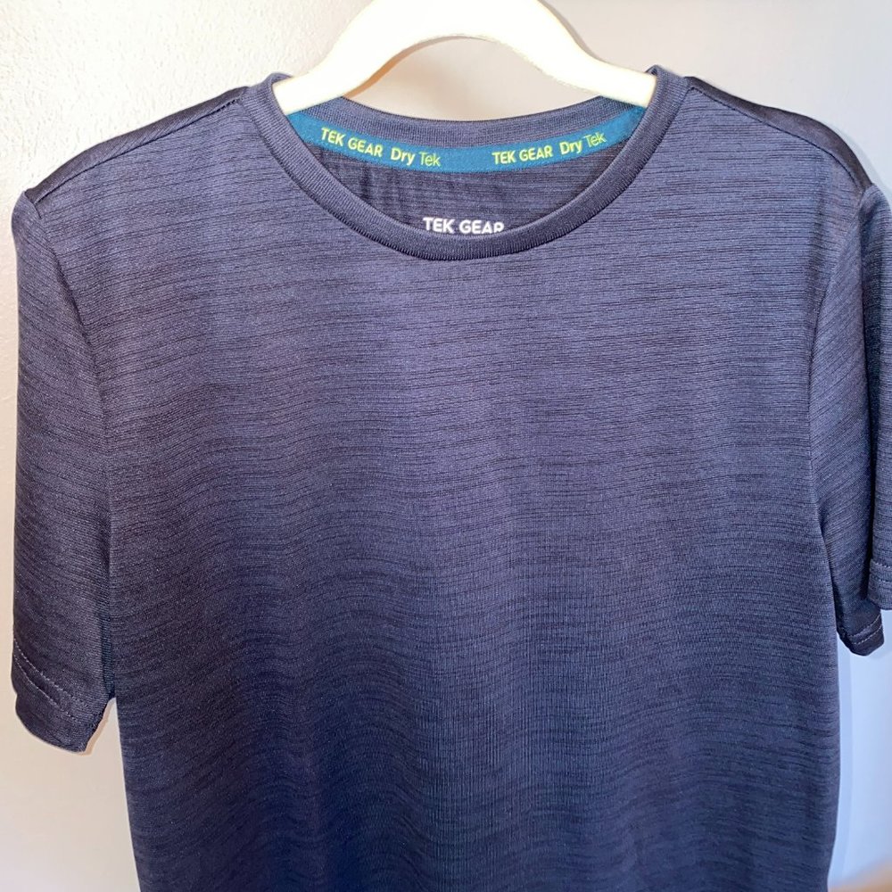 T-Shirt - Picture 3 of 6
